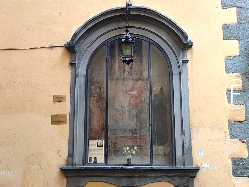 Tabernacolo di via del Porcellana a Firenze