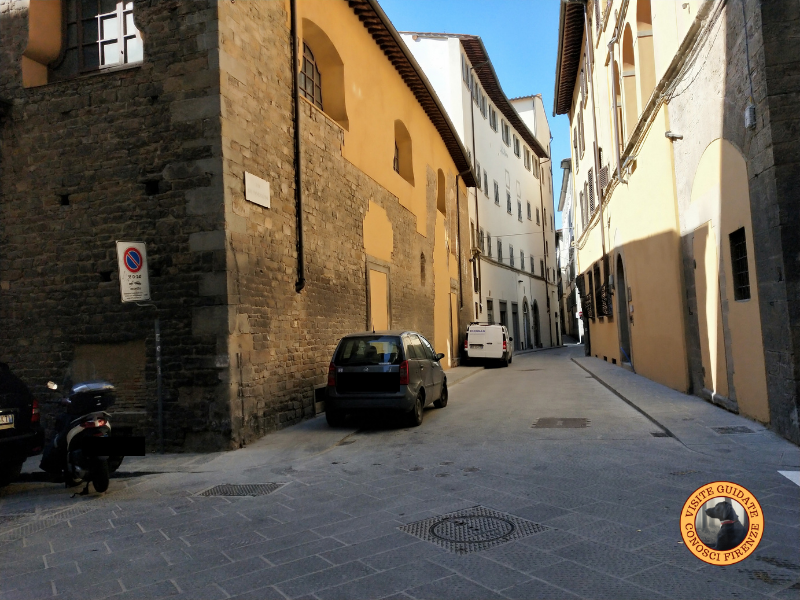 Via Pandolfini con la pavimentazione completamente rifatta