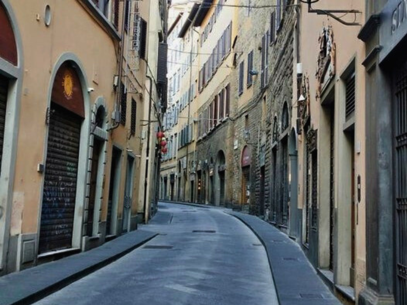Antichi Palazzi e Scorci verso Piazza della Signoria lungo Via della Condotta