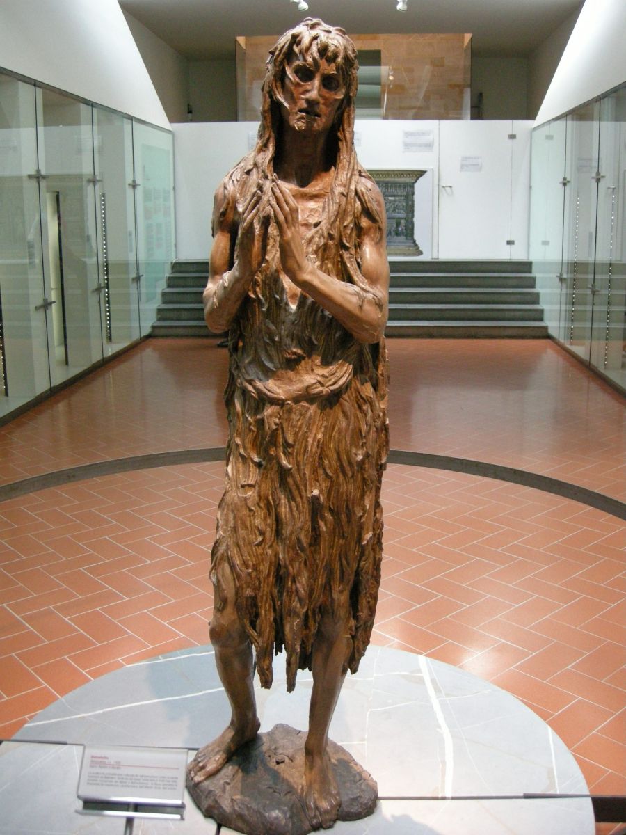 Maddalena penitente, Donatello, 1453-1455, legno di pioppo bianco, h 188 cm, Museo dellâ€™Opera del Duomo, Firenze.