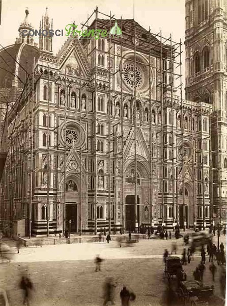 Duomo con impalcature deopo il 1887