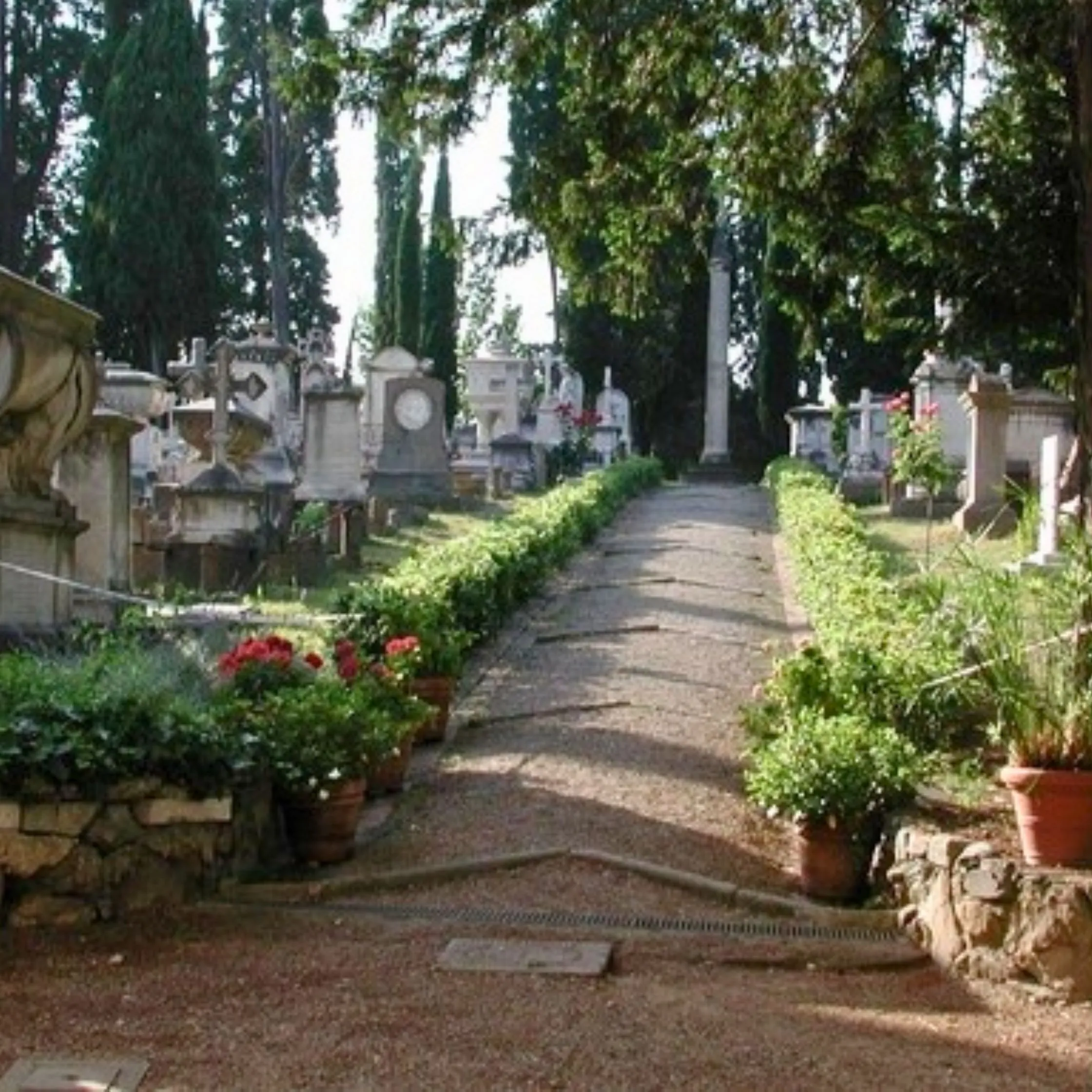 colonna commemorativa in pietra eretta nel 1858 – dono del re Federico Guglielmo IV di Prussia